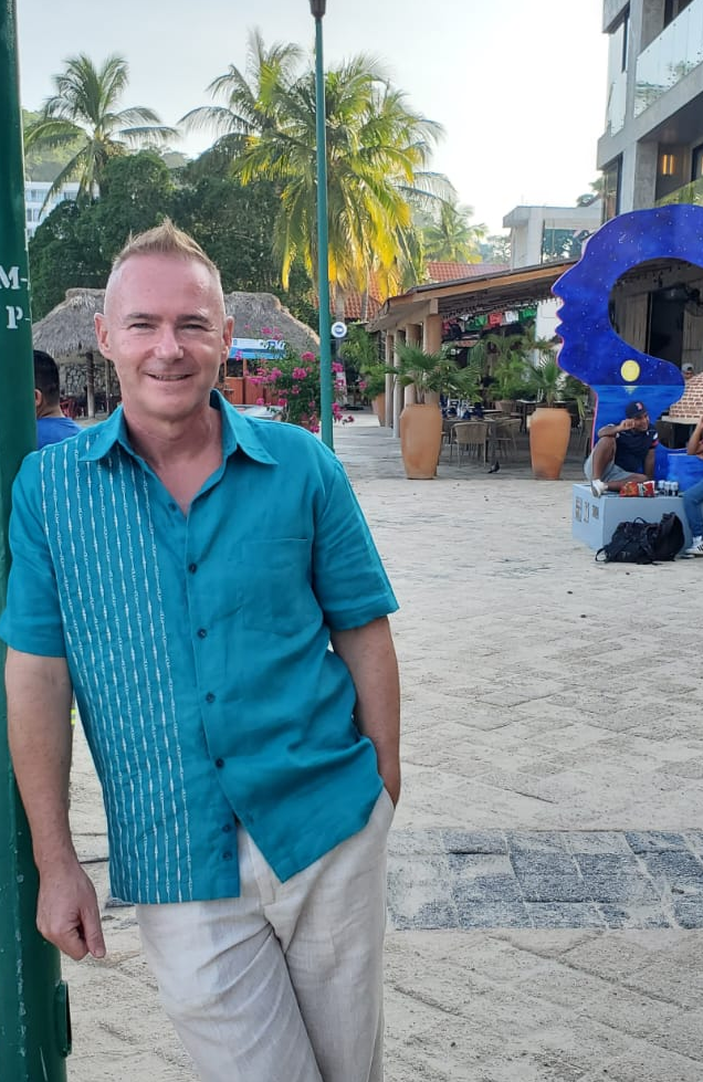 Ian Kain, founder of Huatulco Mexico Relocate, in Huatulco, Oaxaca